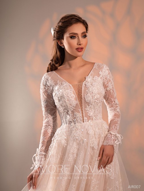 https://amore-novias.com/images/stories/virtuemart/product/AIR007       (2).jpg